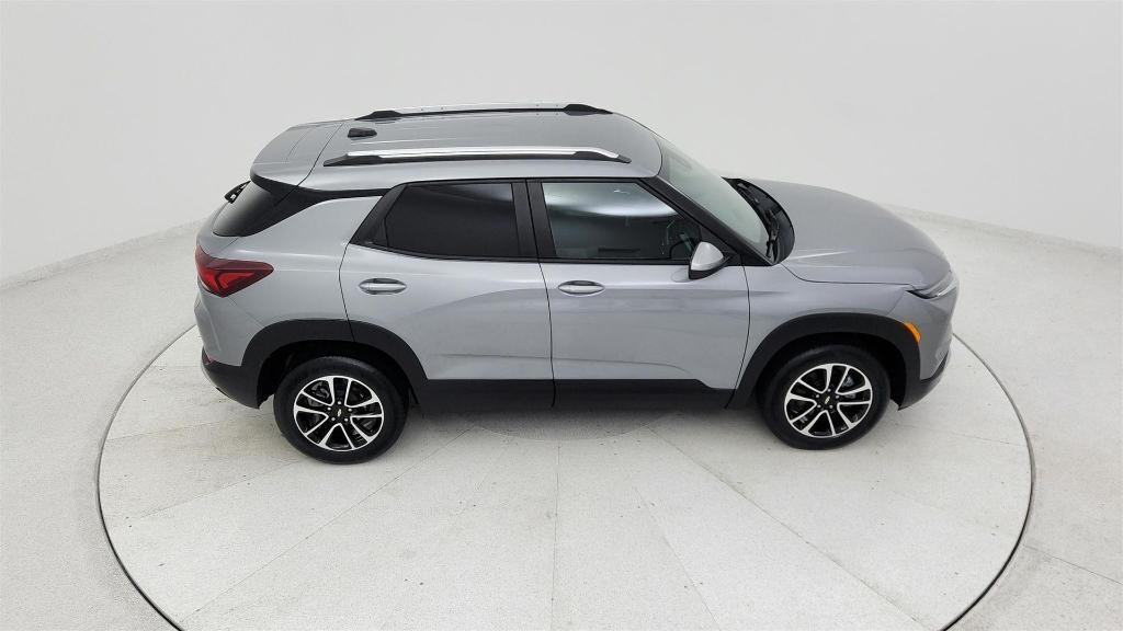 used 2025 Chevrolet TrailBlazer car, priced at $24,175