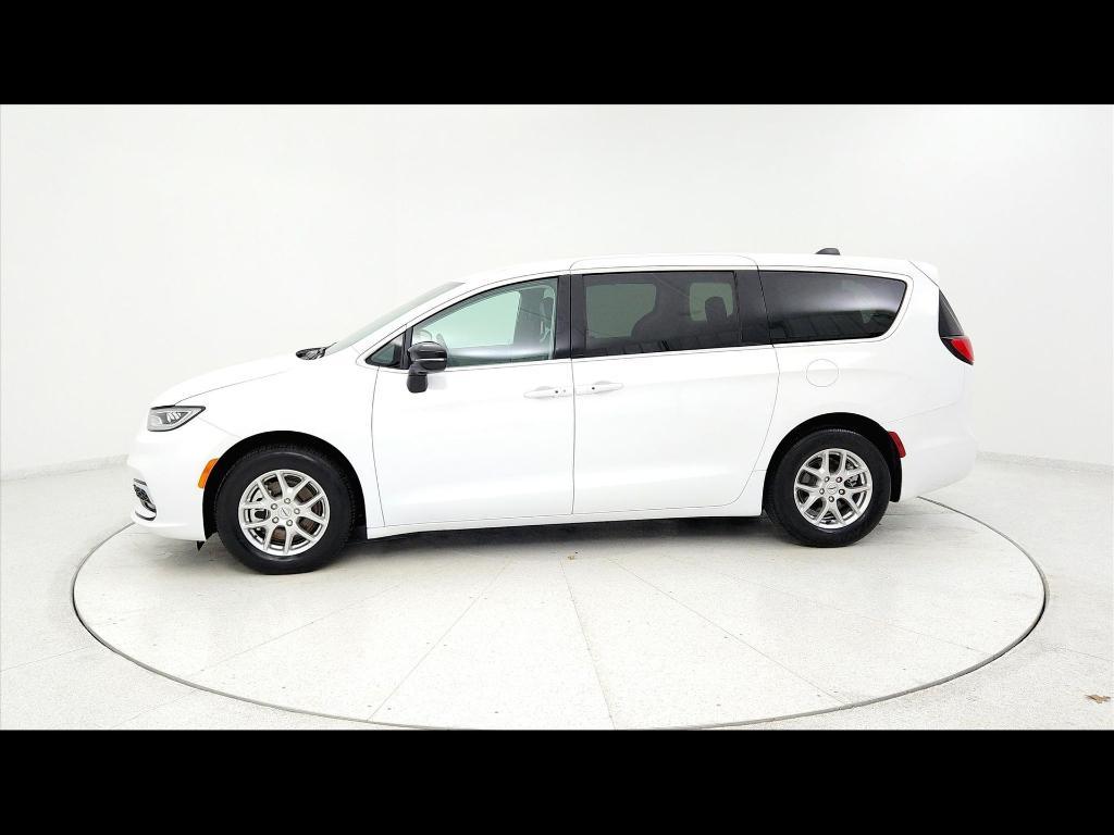 used 2024 Chrysler Pacifica car, priced at $26,975