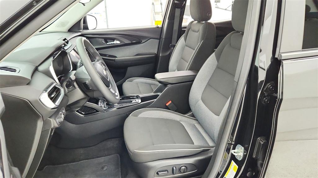 used 2023 Chevrolet TrailBlazer car, priced at $20,086