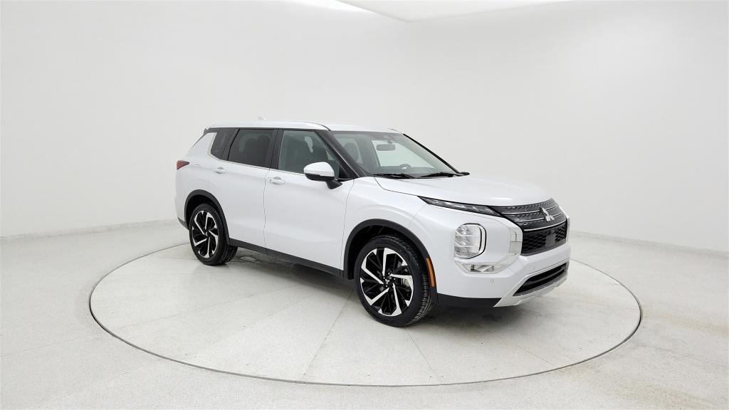 used 2024 Mitsubishi Outlander car, priced at $22,553