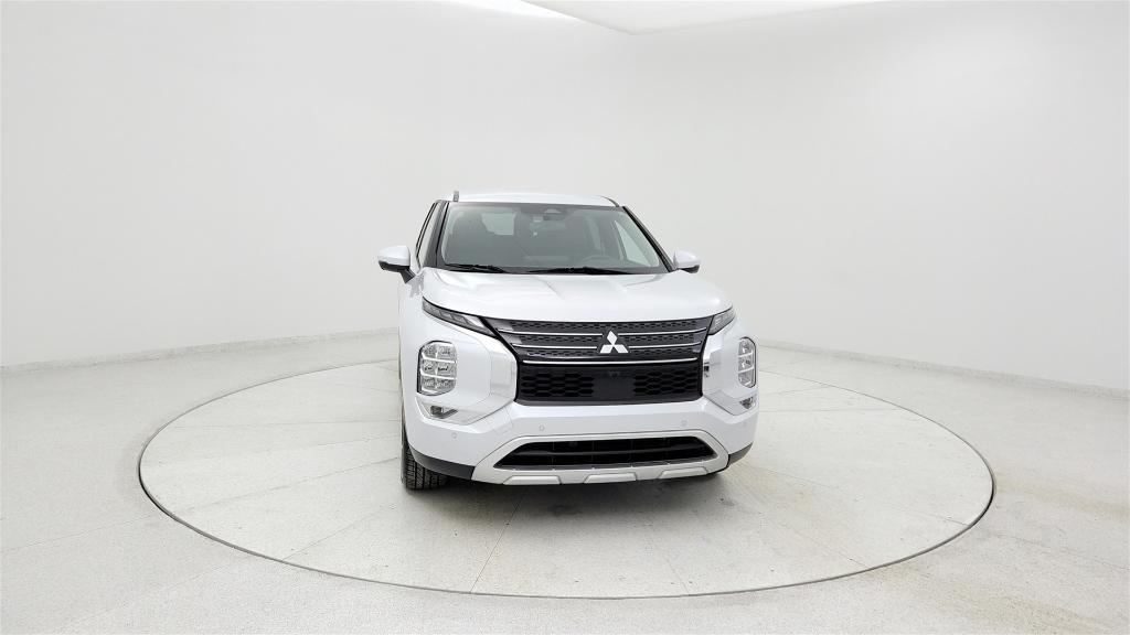 used 2024 Mitsubishi Outlander car, priced at $22,553