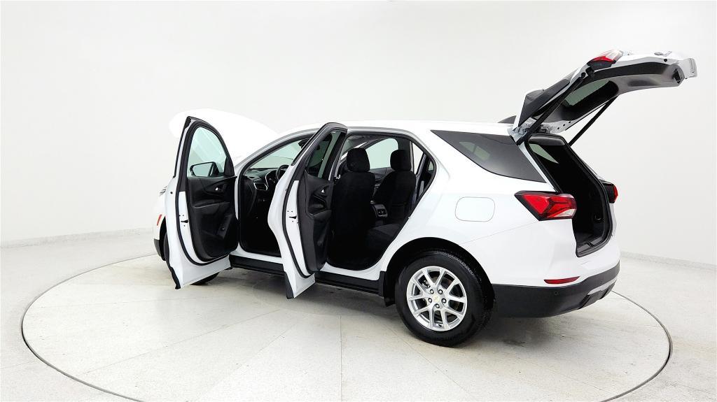 used 2024 Chevrolet Equinox car, priced at $21,400