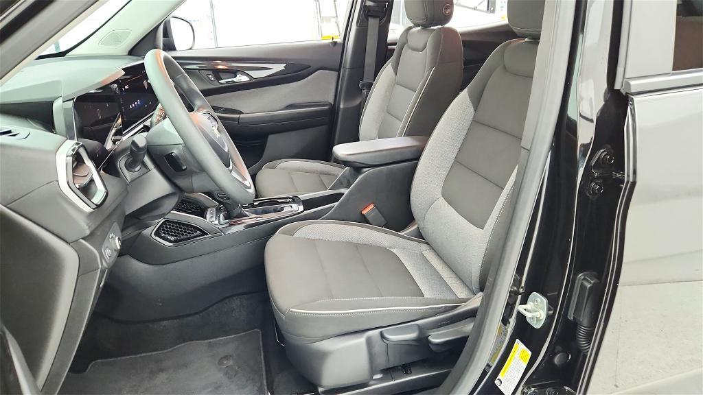 used 2025 Chevrolet TrailBlazer car, priced at $21,684