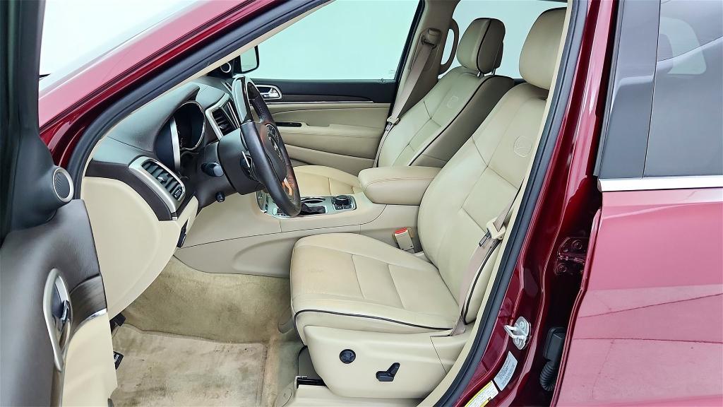 used 2017 Jeep Grand Cherokee car, priced at $15,878