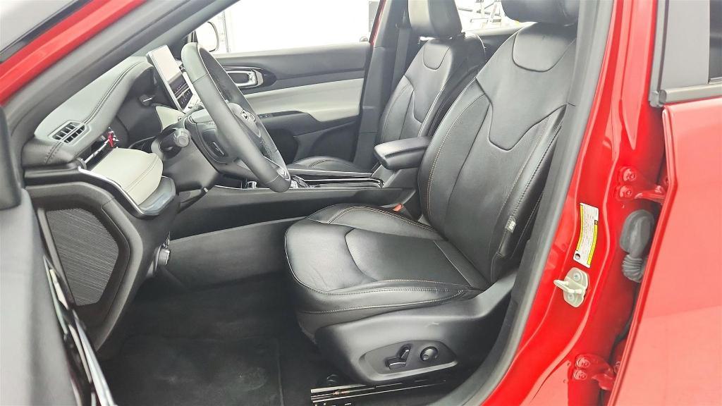 used 2023 Jeep Compass car, priced at $19,999