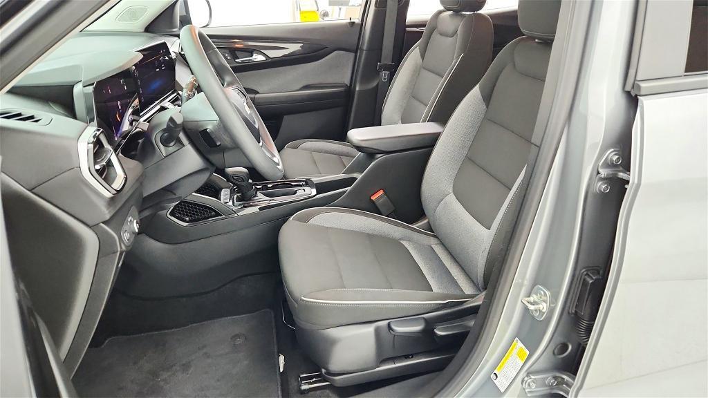 used 2025 Chevrolet TrailBlazer car, priced at $21,990
