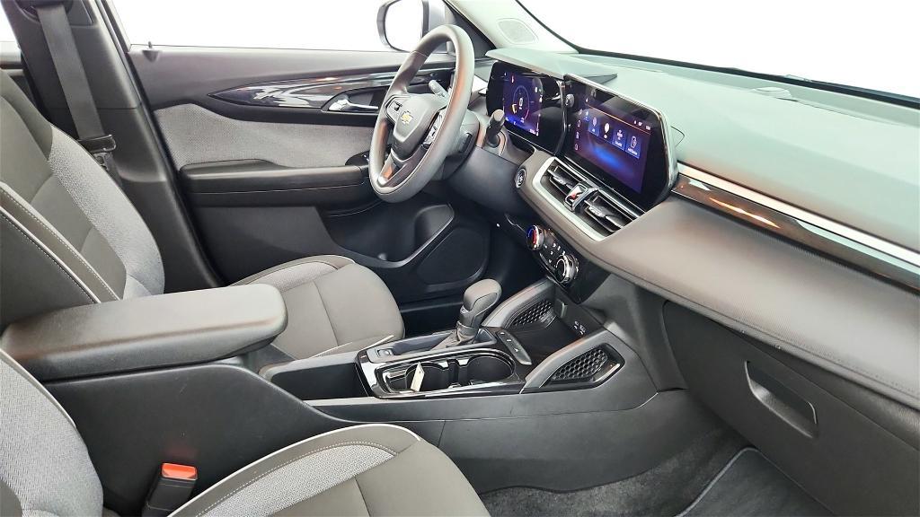 used 2025 Chevrolet TrailBlazer car, priced at $21,990