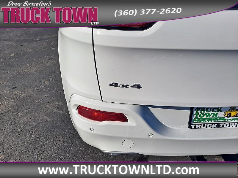 used 2018 Jeep Cherokee car, priced at $15,885