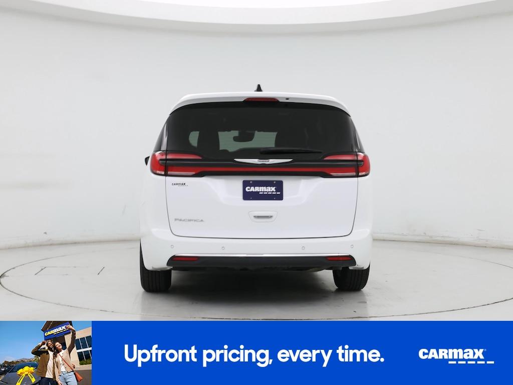 used 2025 Chrysler Pacifica car, priced at $30,998