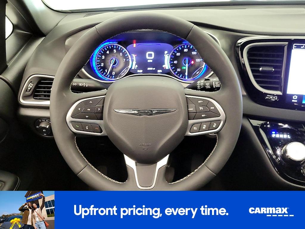 used 2025 Chrysler Pacifica car, priced at $30,998