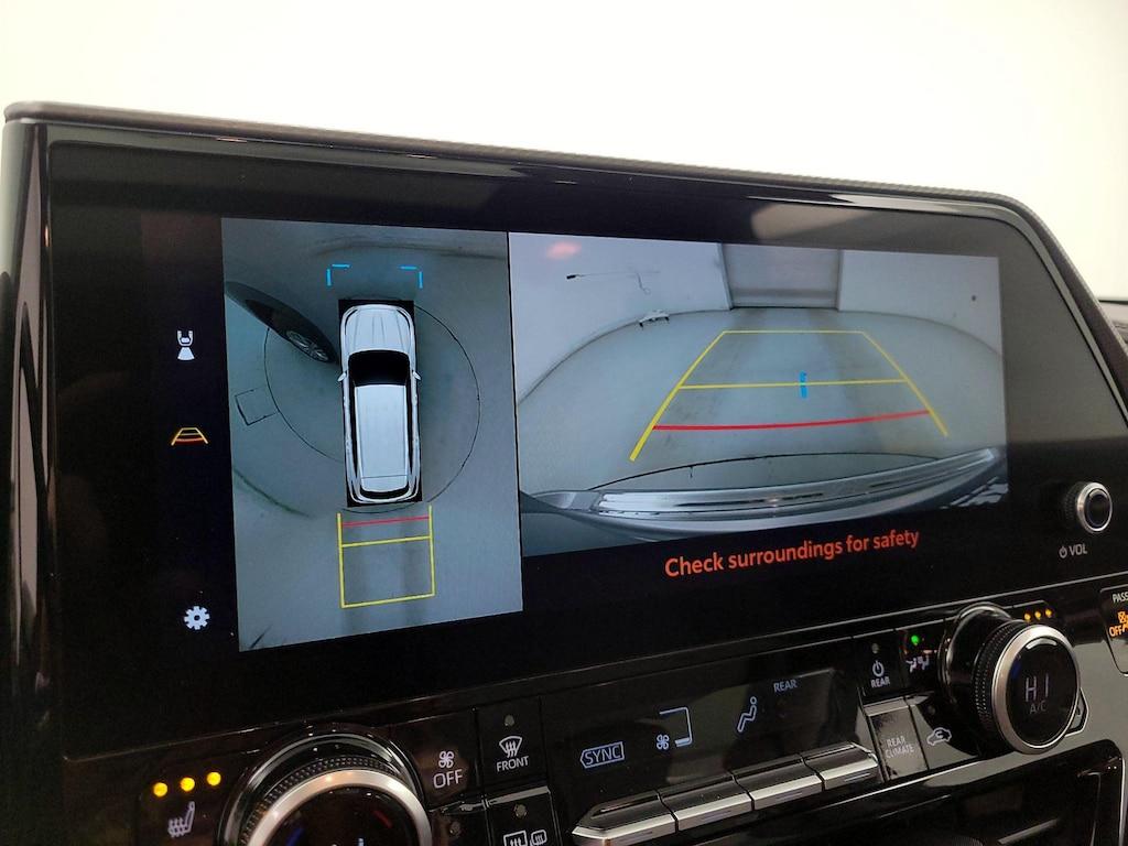 used 2023 Toyota Highlander car, priced at $38,998