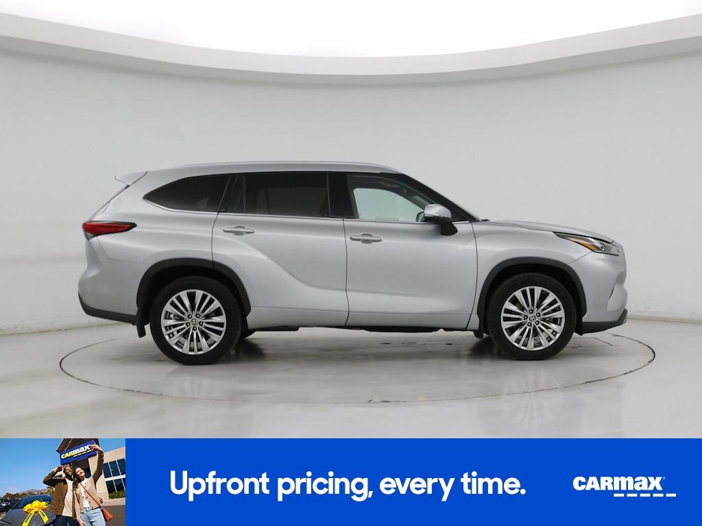 used 2023 Toyota Highlander car, priced at $38,998