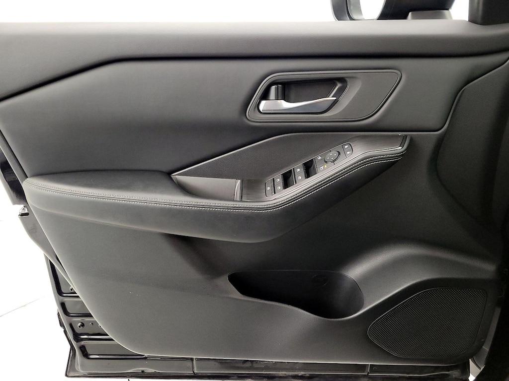 used 2025 Nissan Rogue car, priced at $26,998