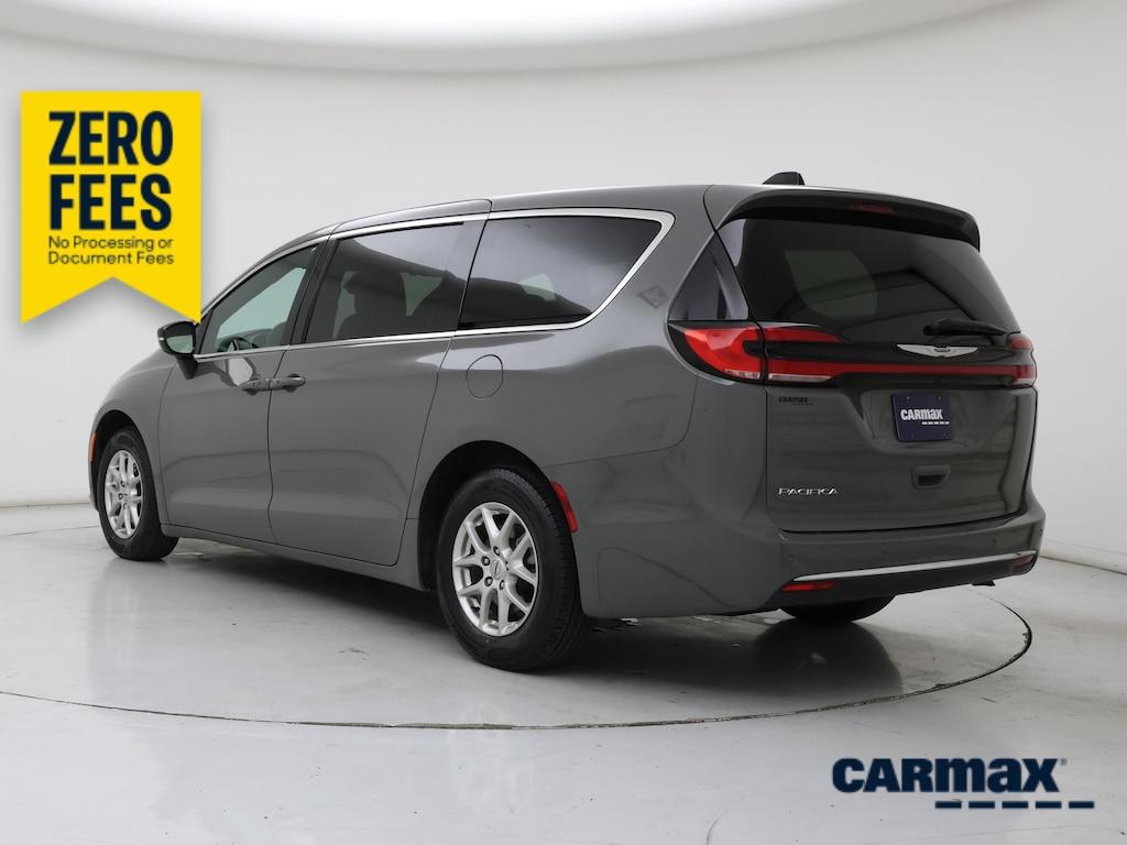 used 2025 Chrysler Pacifica car, priced at $30,998