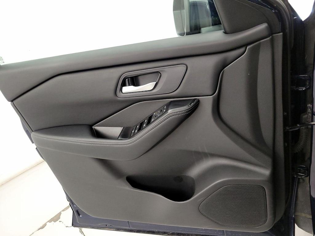 used 2025 Nissan Rogue car, priced at $24,998