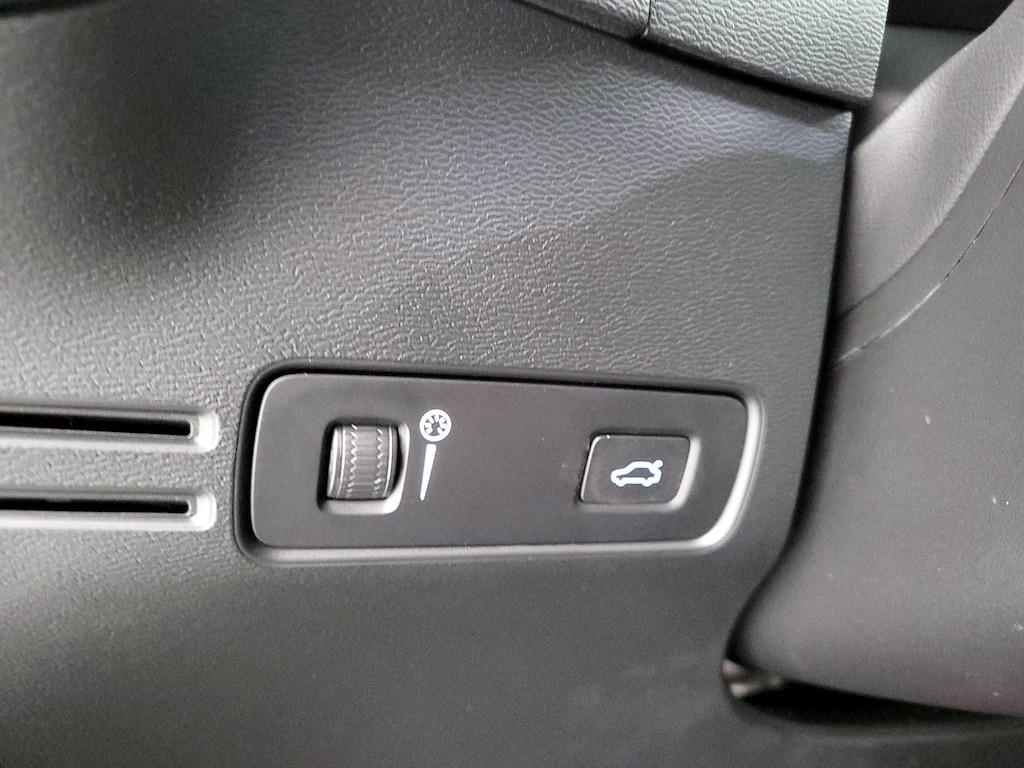 used 2021 Volvo XC40 Recharge Pure Electric car, priced at $25,998