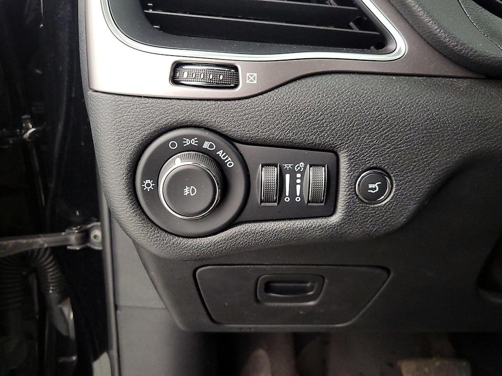 used 2022 Jeep Cherokee car, priced at $23,998