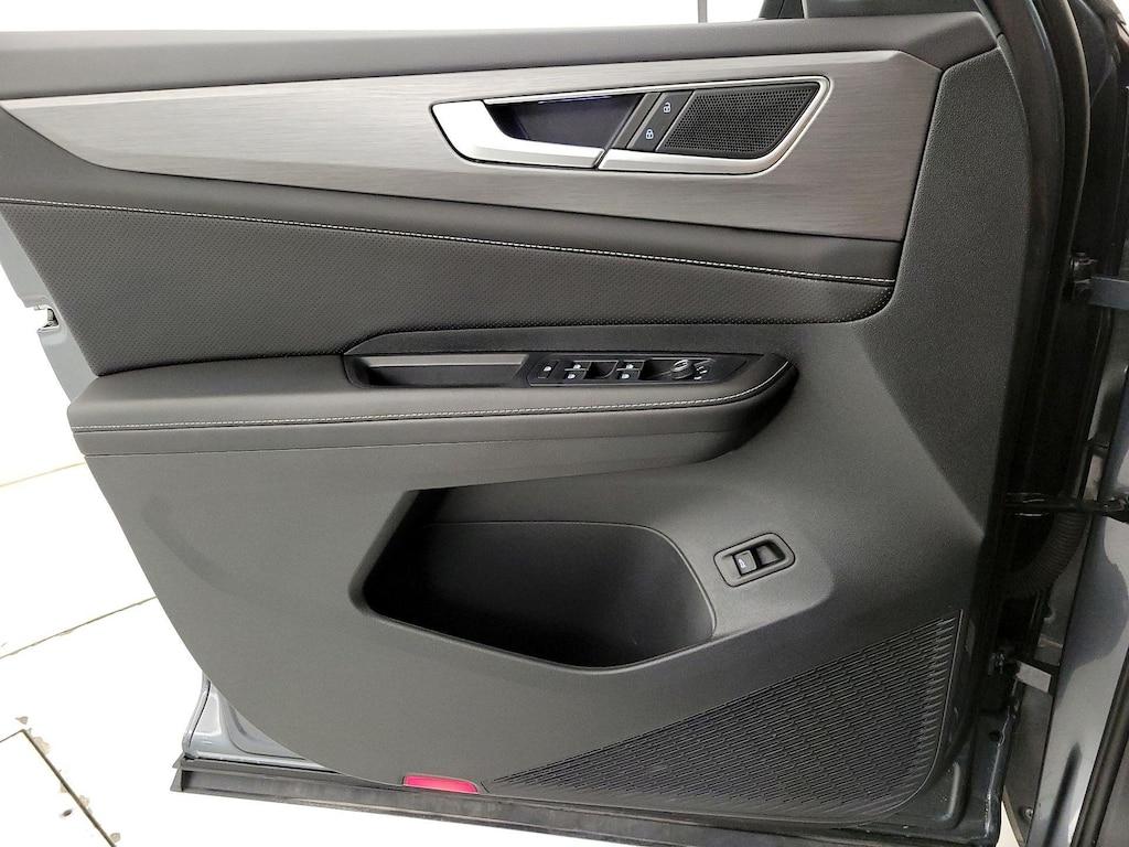 used 2025 Volkswagen Atlas Cross Sport car, priced at $34,998