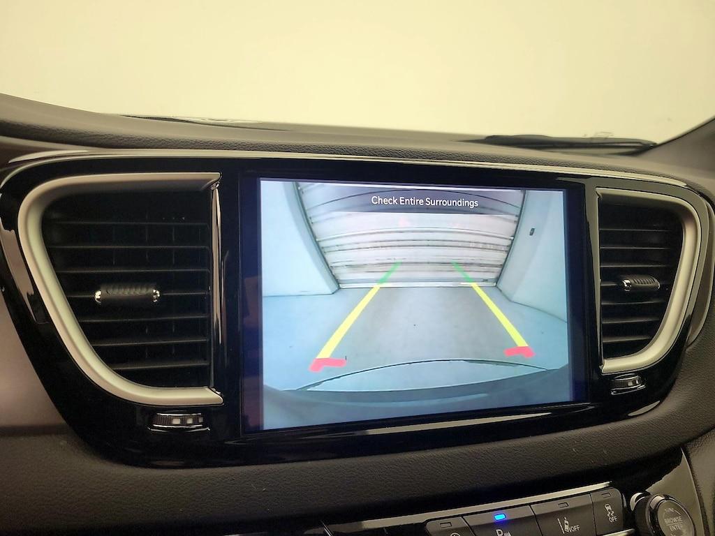 used 2025 Chrysler Pacifica car, priced at $32,998