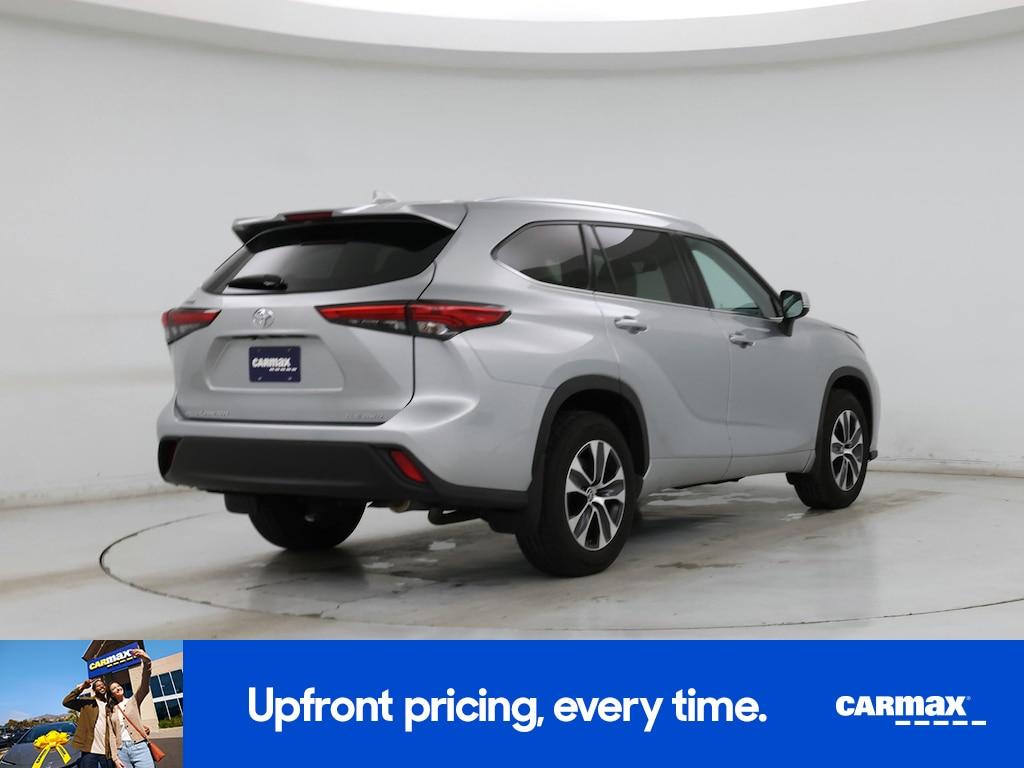 used 2020 Toyota Highlander car, priced at $25,998