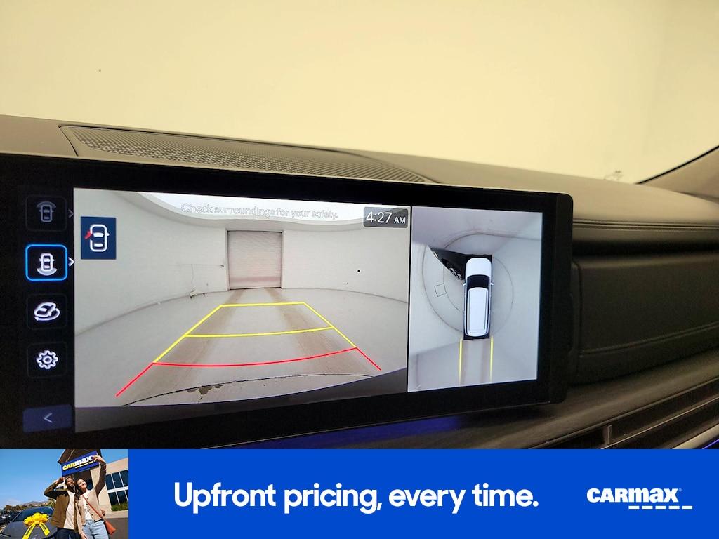 used 2024 Hyundai Santa Fe car, priced at $37,998
