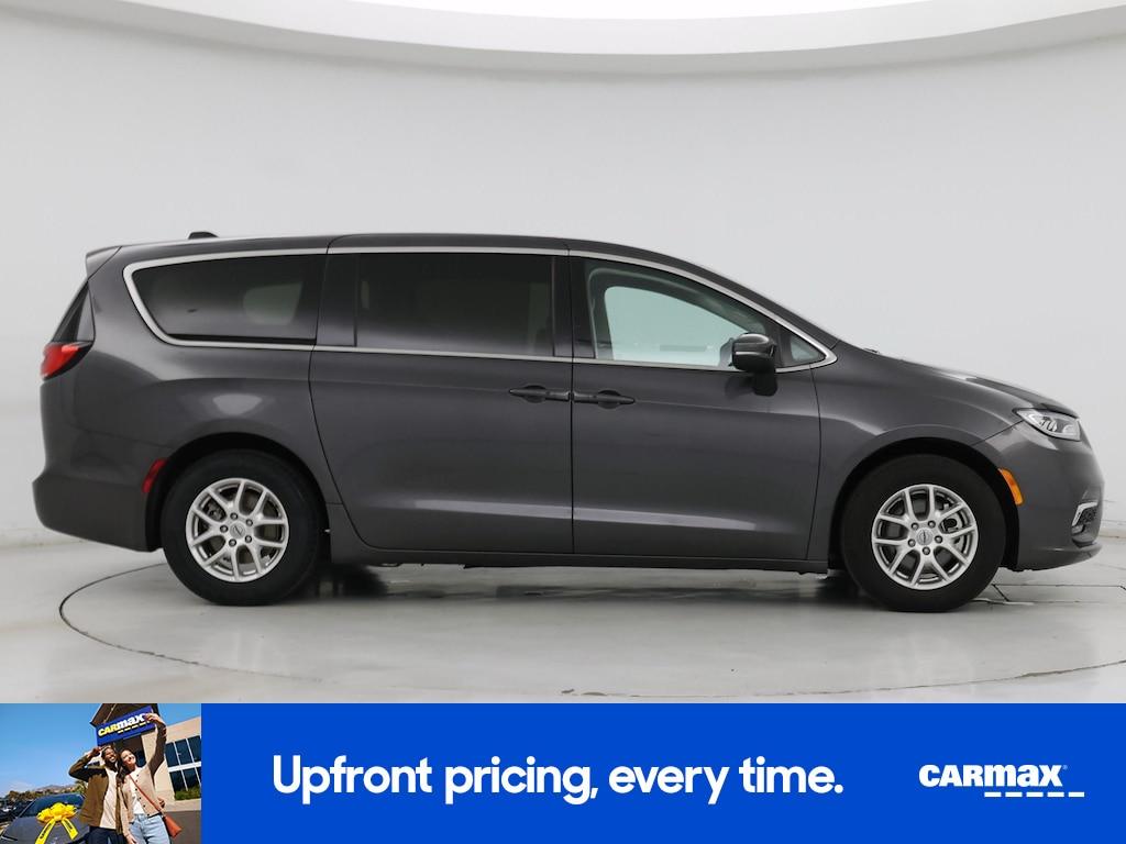 used 2023 Chrysler Pacifica car, priced at $25,998
