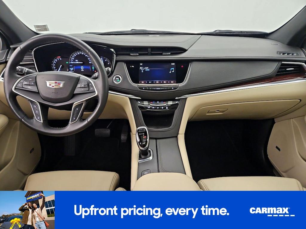 used 2017 Cadillac XT5 car, priced at $18,998