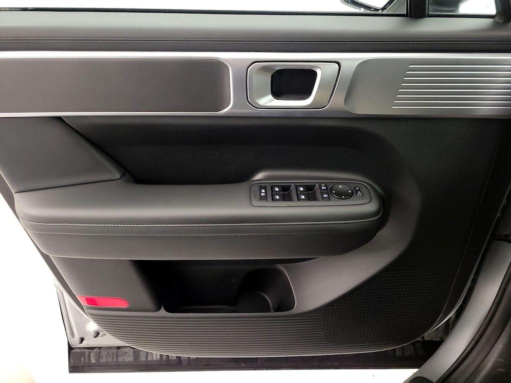 used 2024 Hyundai Santa Fe car, priced at $30,998