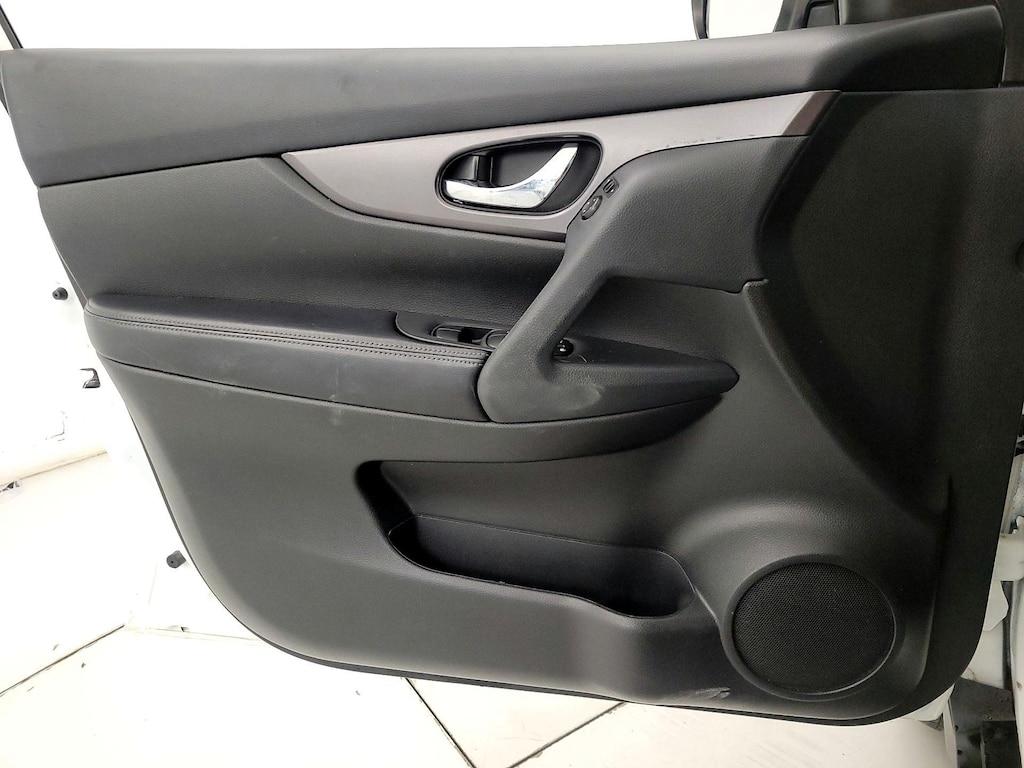 used 2015 Nissan Rogue car, priced at $13,998