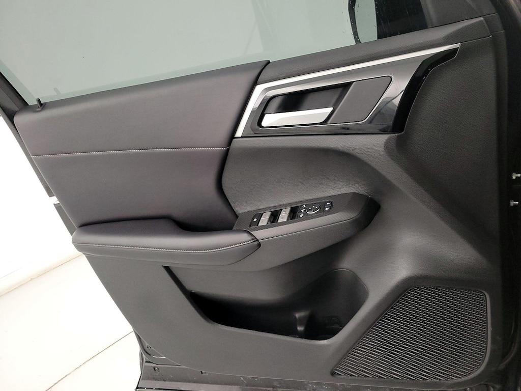 used 2024 Mitsubishi Outlander car, priced at $27,998