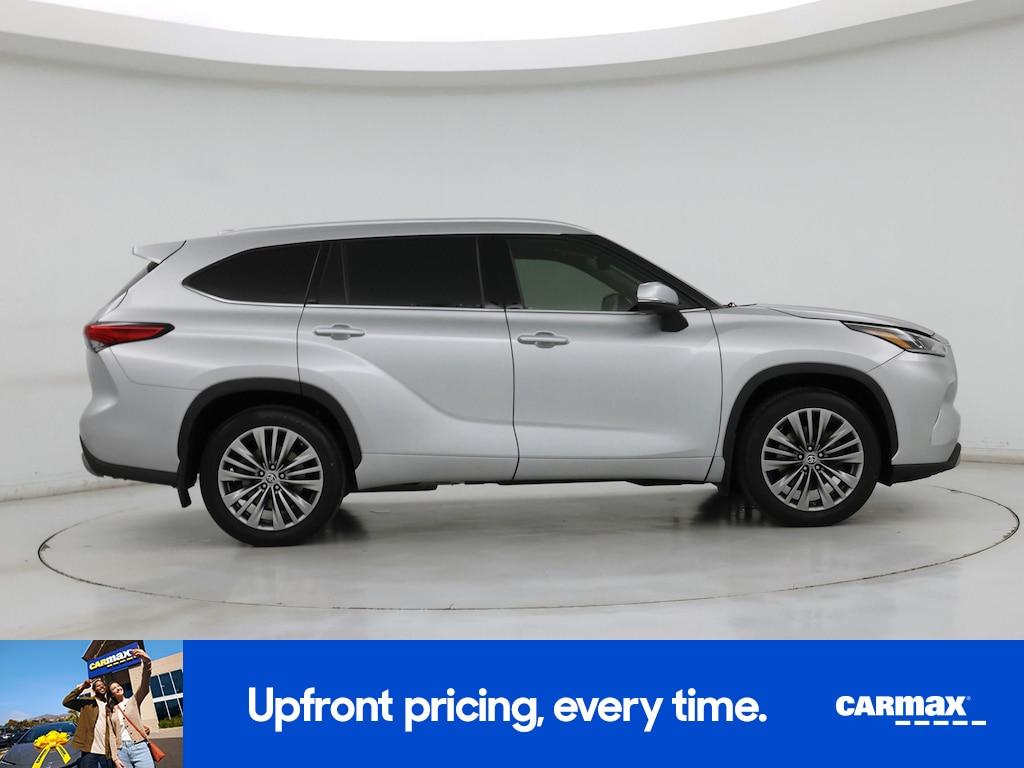 used 2021 Toyota Highlander car, priced at $35,998