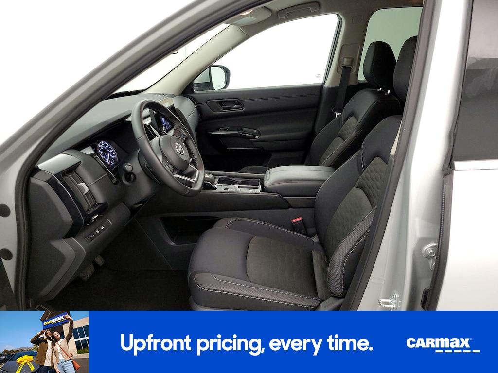 used 2025 Nissan Pathfinder car, priced at $28,998