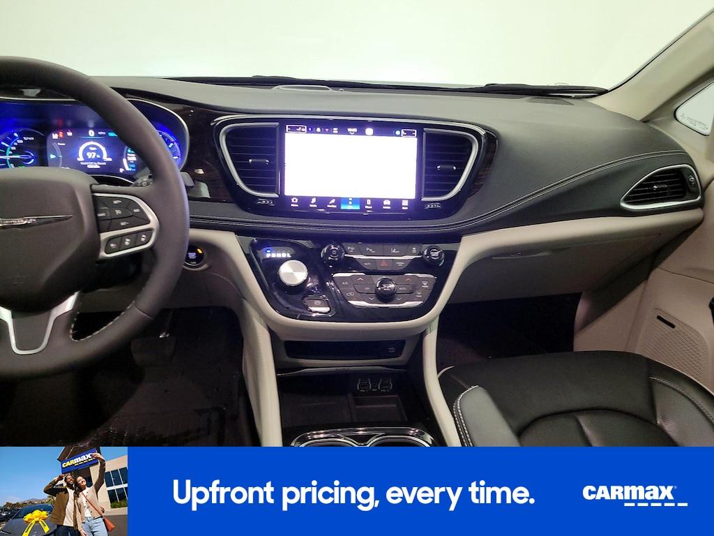 used 2023 Chrysler Pacifica Hybrid car, priced at $32,998