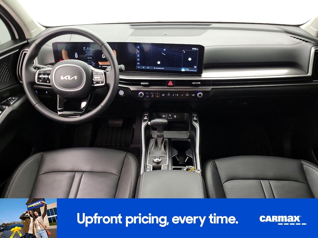 used 2025 Kia Sorento car, priced at $33,998