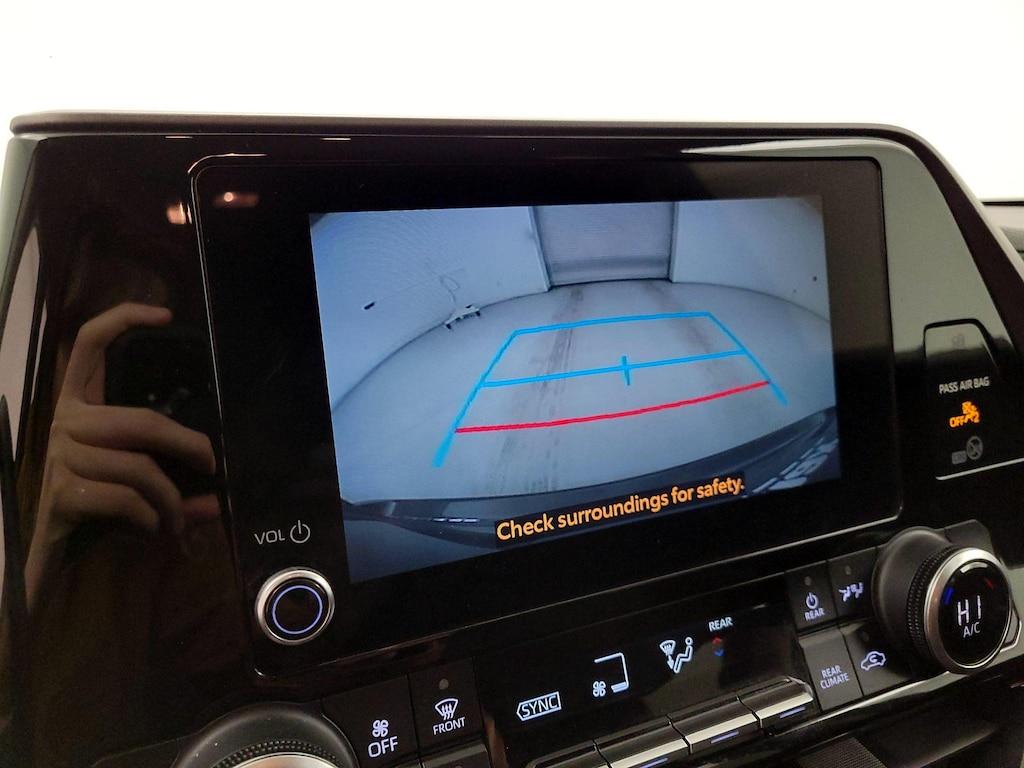 used 2024 Toyota Highlander car, priced at $30,998