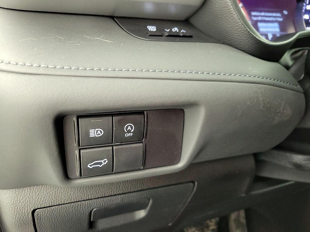 used 2024 Toyota Highlander car, priced at $30,998