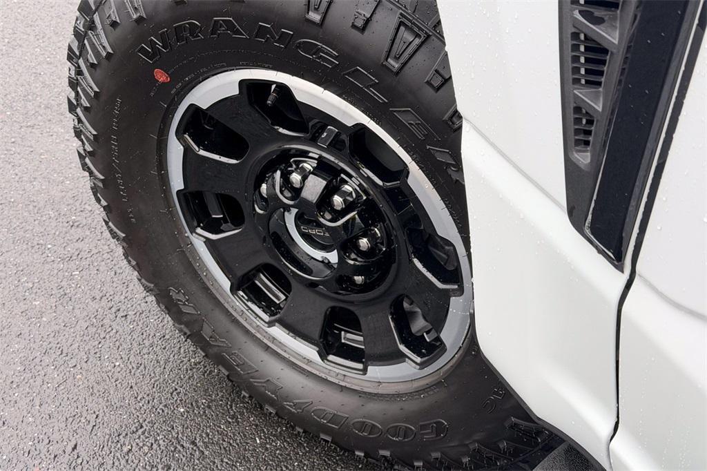 new 2025 Ford F-250 car, priced at $73,305