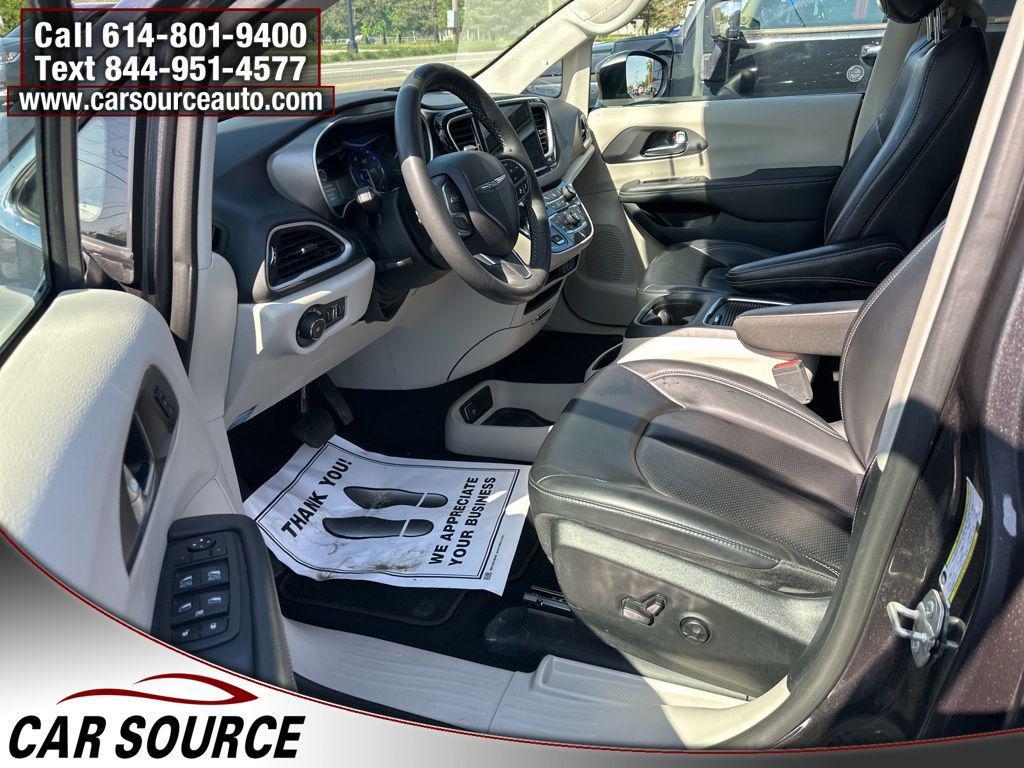 used 2023 Chrysler Pacifica car, priced at $20,950
