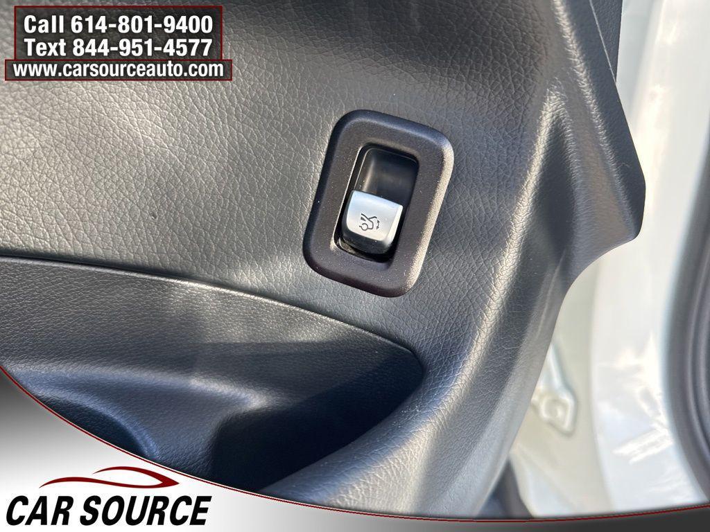 used 2023 Mercedes-Benz GLC 300 car, priced at $33,995