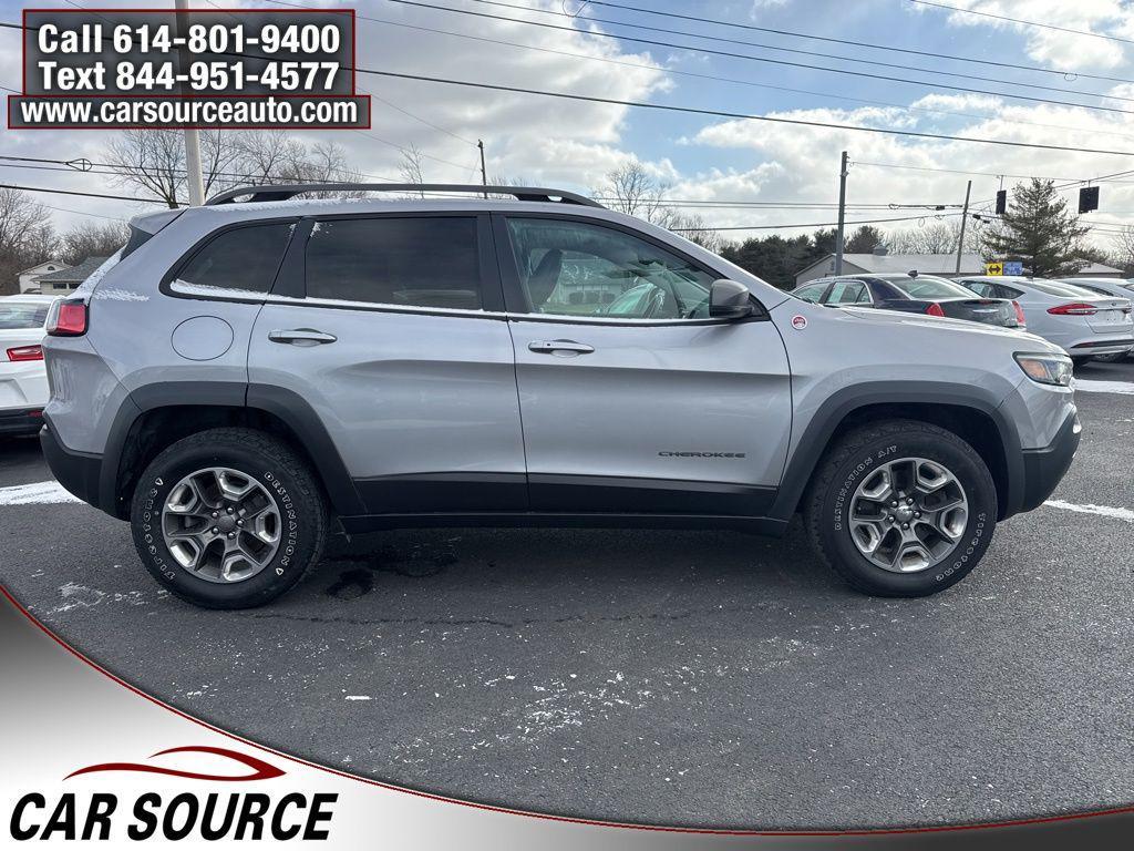 used 2019 Jeep Cherokee car, priced at $15,950