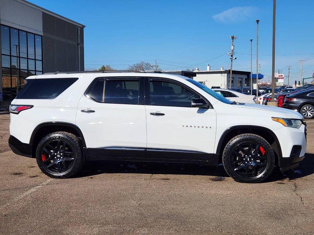 used 2021 Chevrolet Traverse car, priced at $21,974