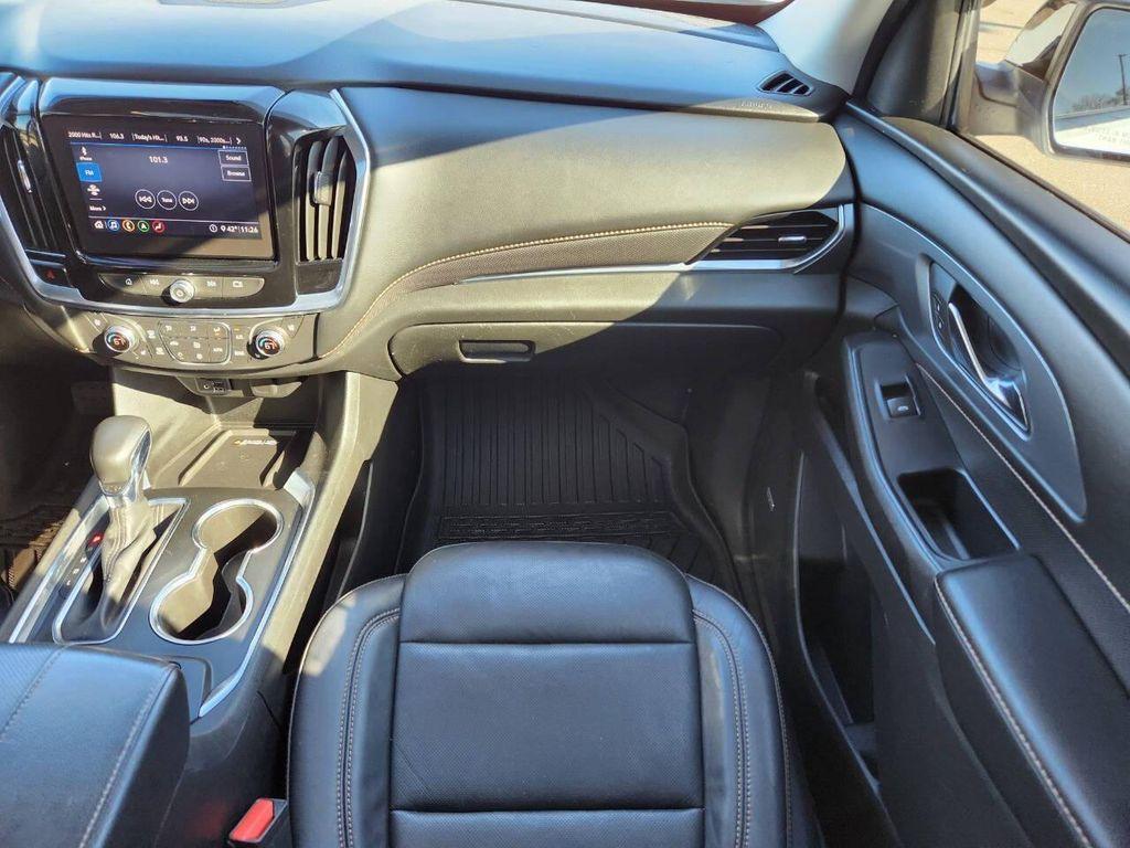 used 2021 Chevrolet Traverse car, priced at $21,974