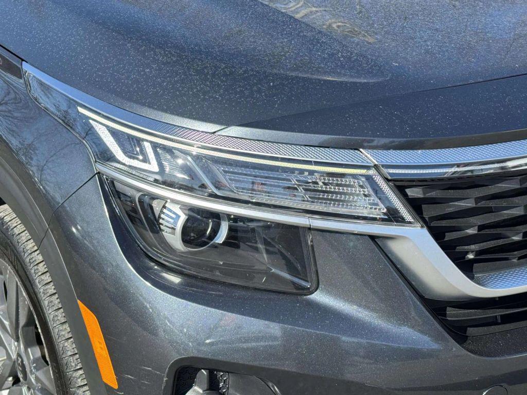 used 2021 Kia Seltos car, priced at $12,990