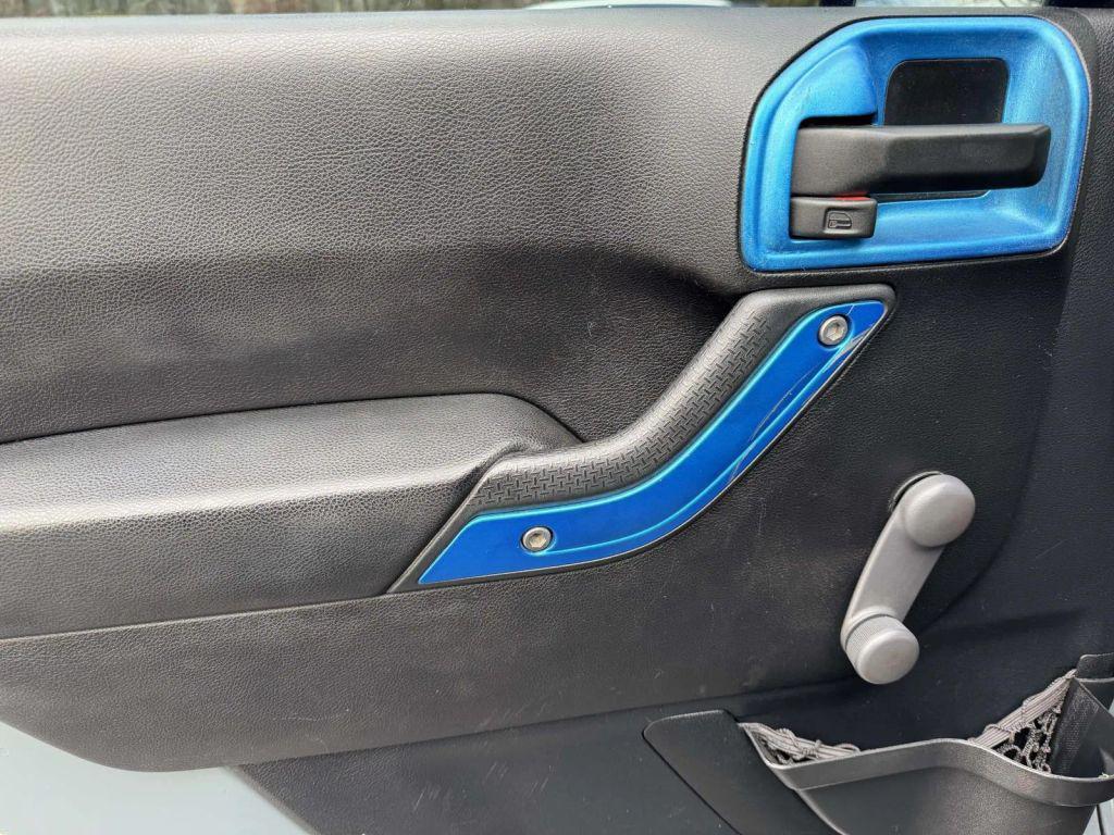 used 2015 Jeep Wrangler Unlimited car, priced at $13,990