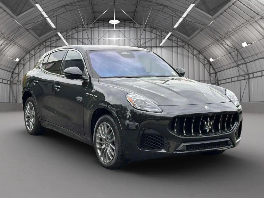 used 2024 Maserati Grecale car, priced at $29,990