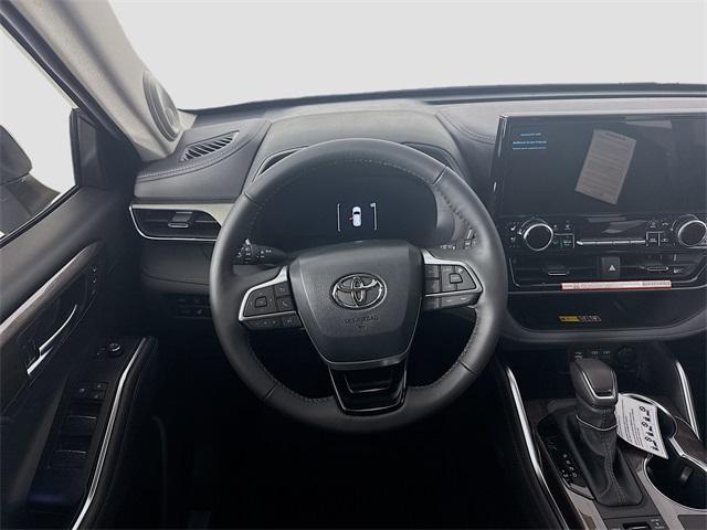 new 2026 Toyota Highlander car, priced at $52,805