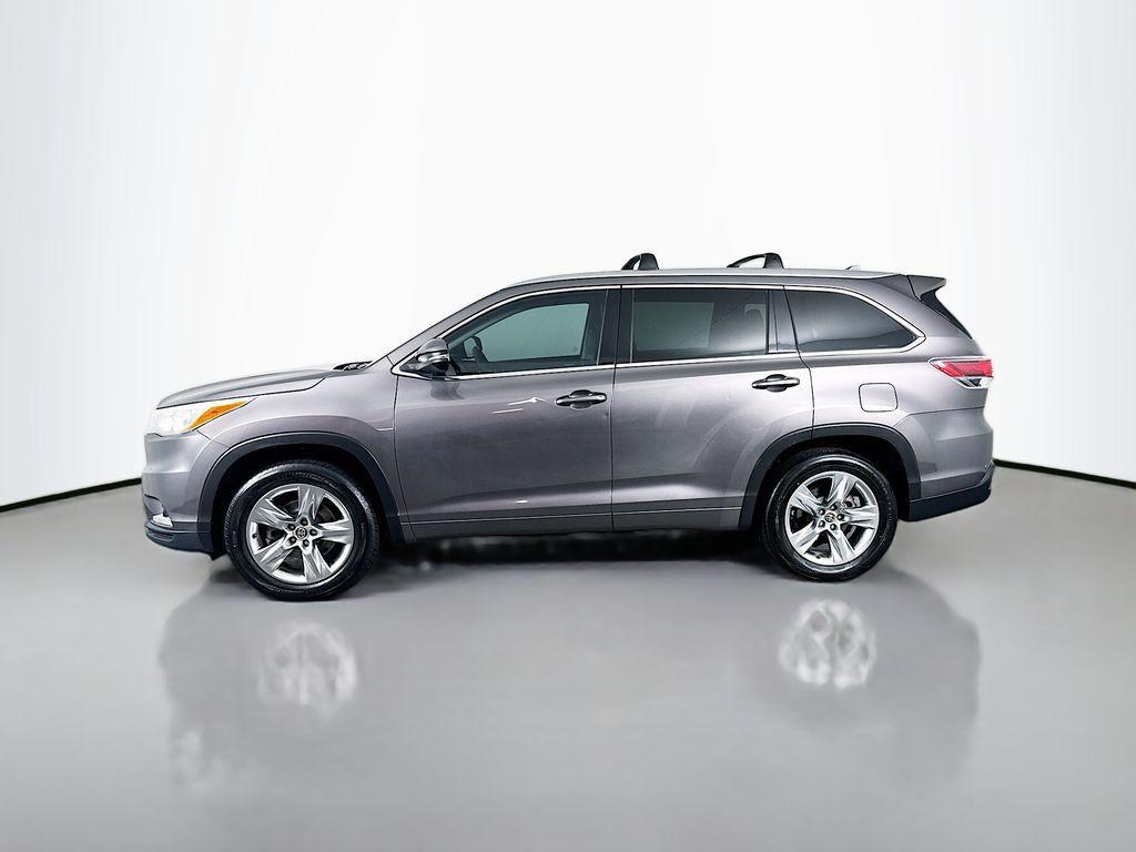 used 2016 Toyota Highlander car, priced at $14,369