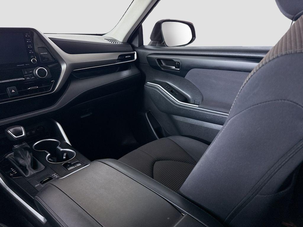 used 2021 Toyota Highlander car, priced at $30,331