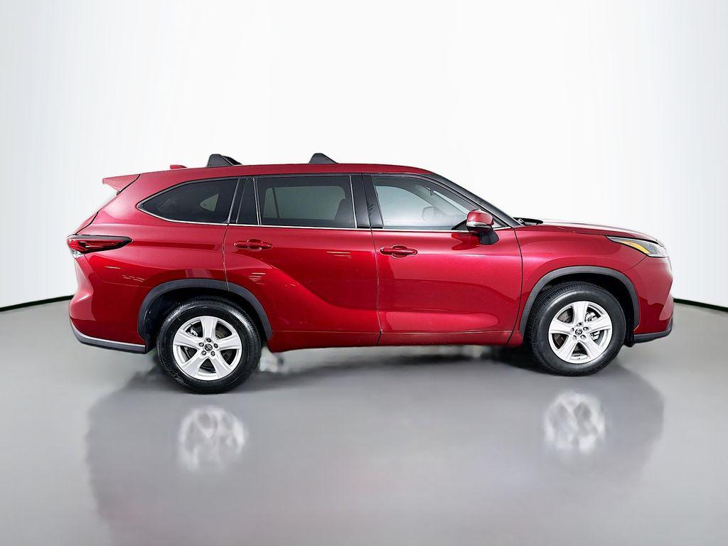 used 2021 Toyota Highlander car, priced at $30,331