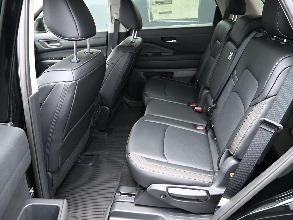 new 2026 Nissan Pathfinder car, priced at $40,224
